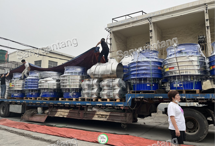 Rotary vibrating screens and impeller feeders shipment