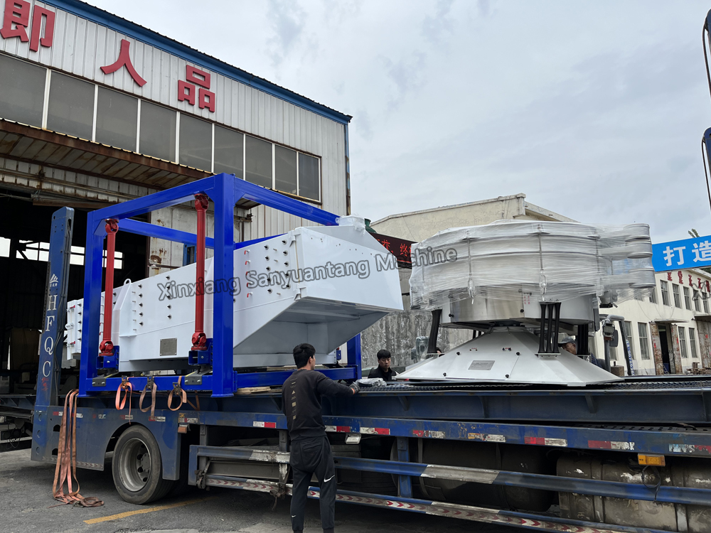 Square gyratory sifter and circular tumbler screener delivery